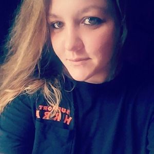 Meet your Posher, Alicia